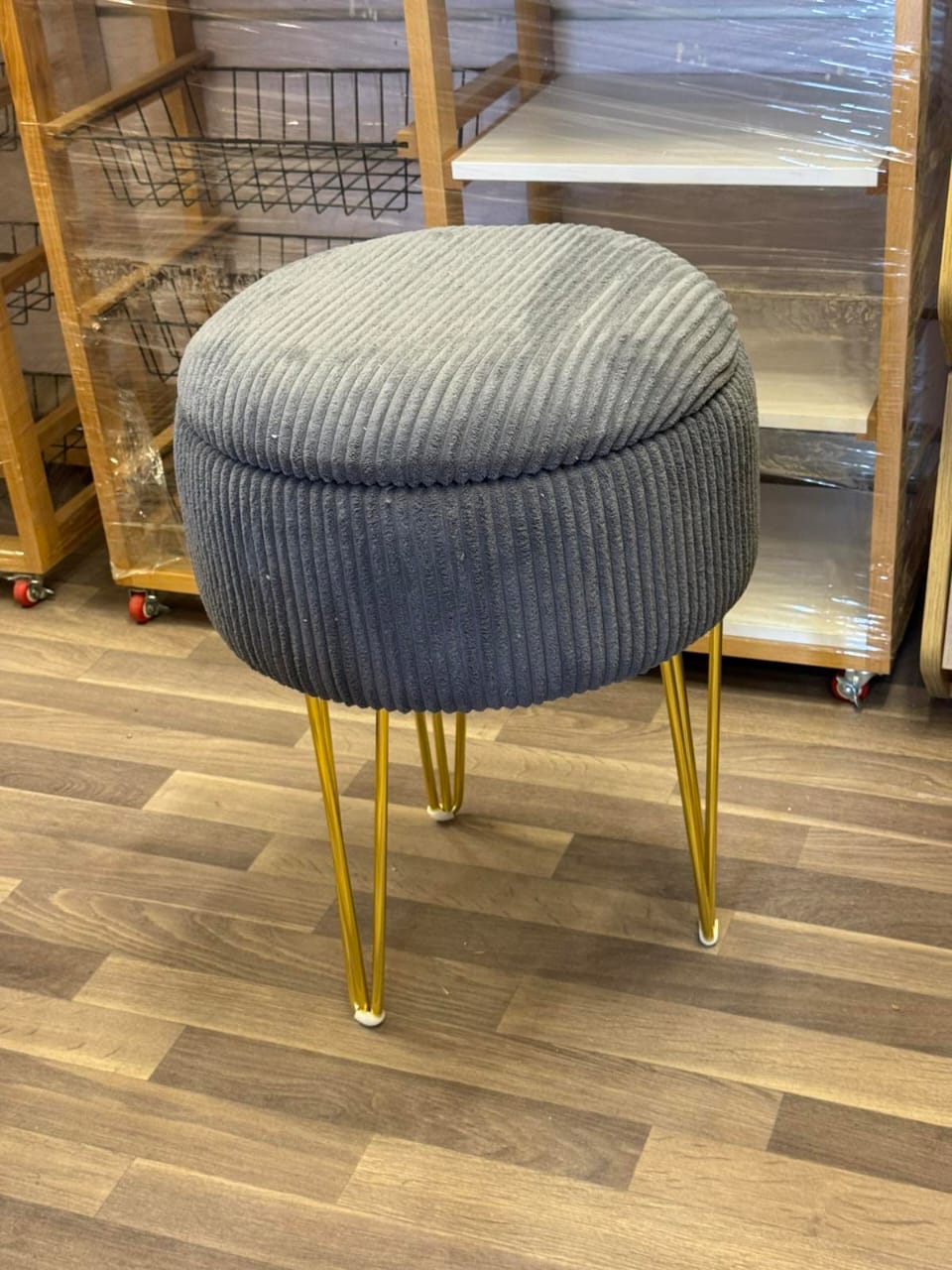 Pouf coffre velours côtelé gris